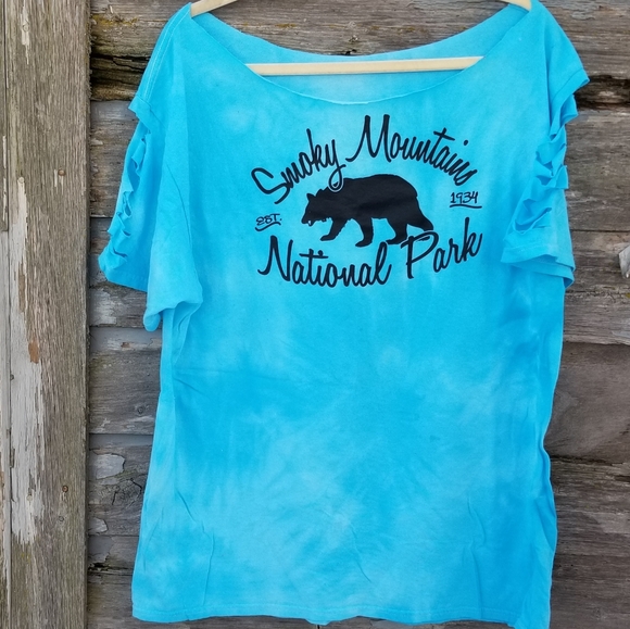 Smoky Mountains Park Bear Upcycled Distressed Tee - Picture 1 of 4